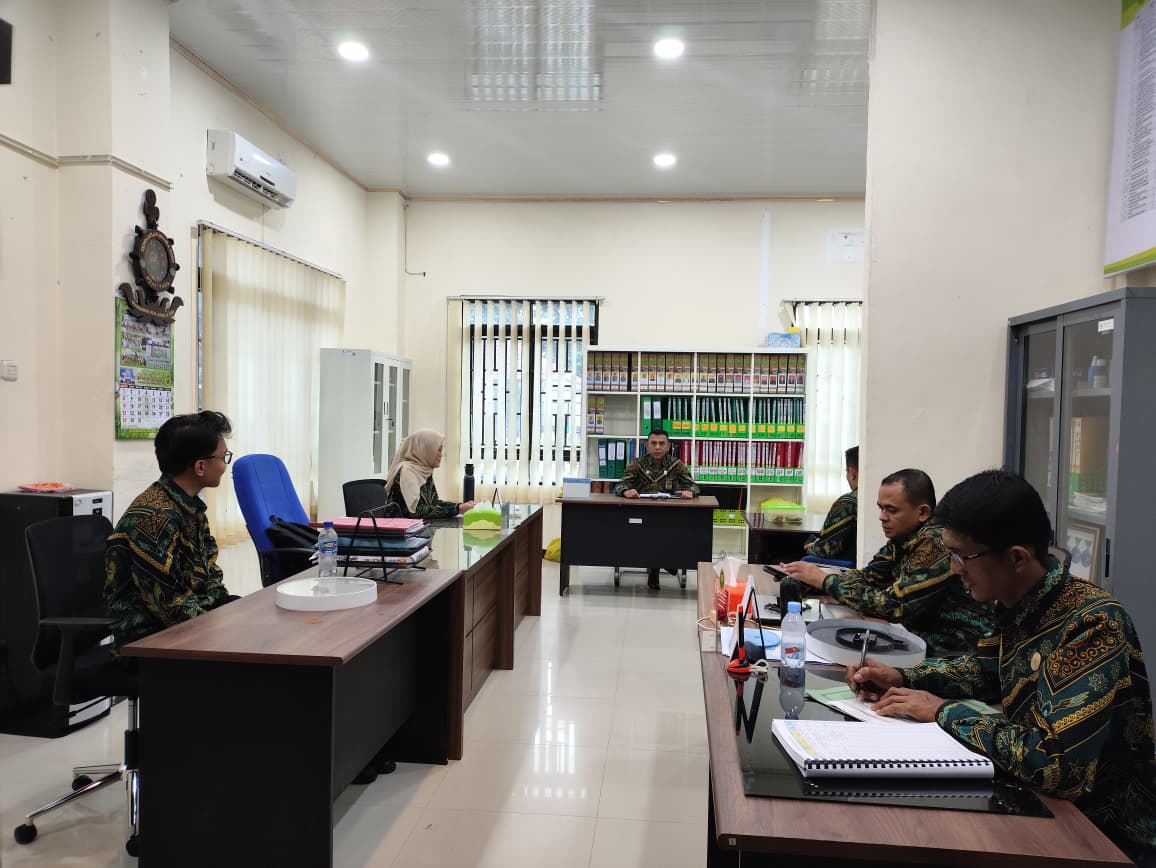 Rapat Evaluasi Kinerja Bulan Maret 2026 Bidang Kesekretariatan 2