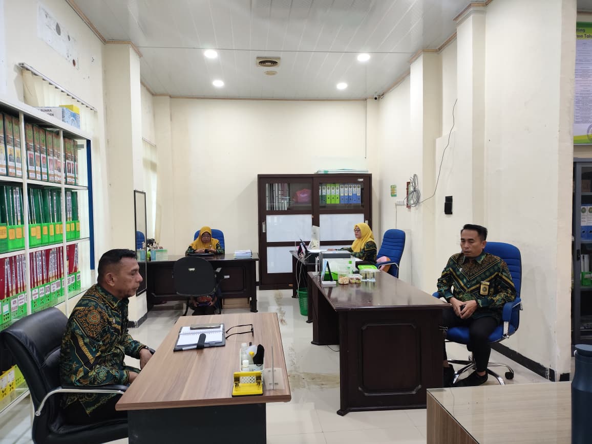 Rapat Evaluasi Kinerja Bulan Maret 2026 Bidang Kesekretariatan 3