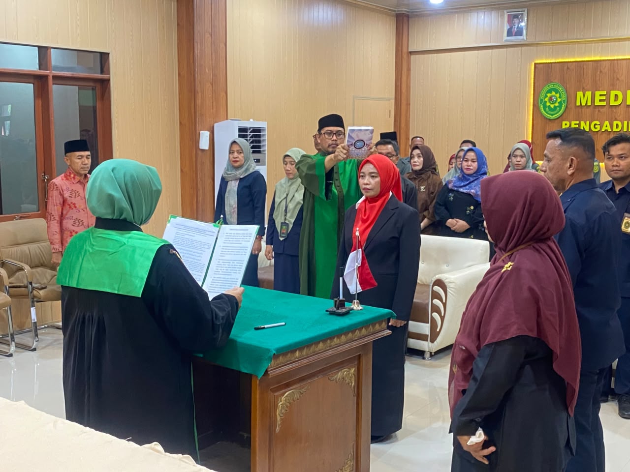 Pelantikan dan Pegambilan Sumpah Jabatan Panitera 1