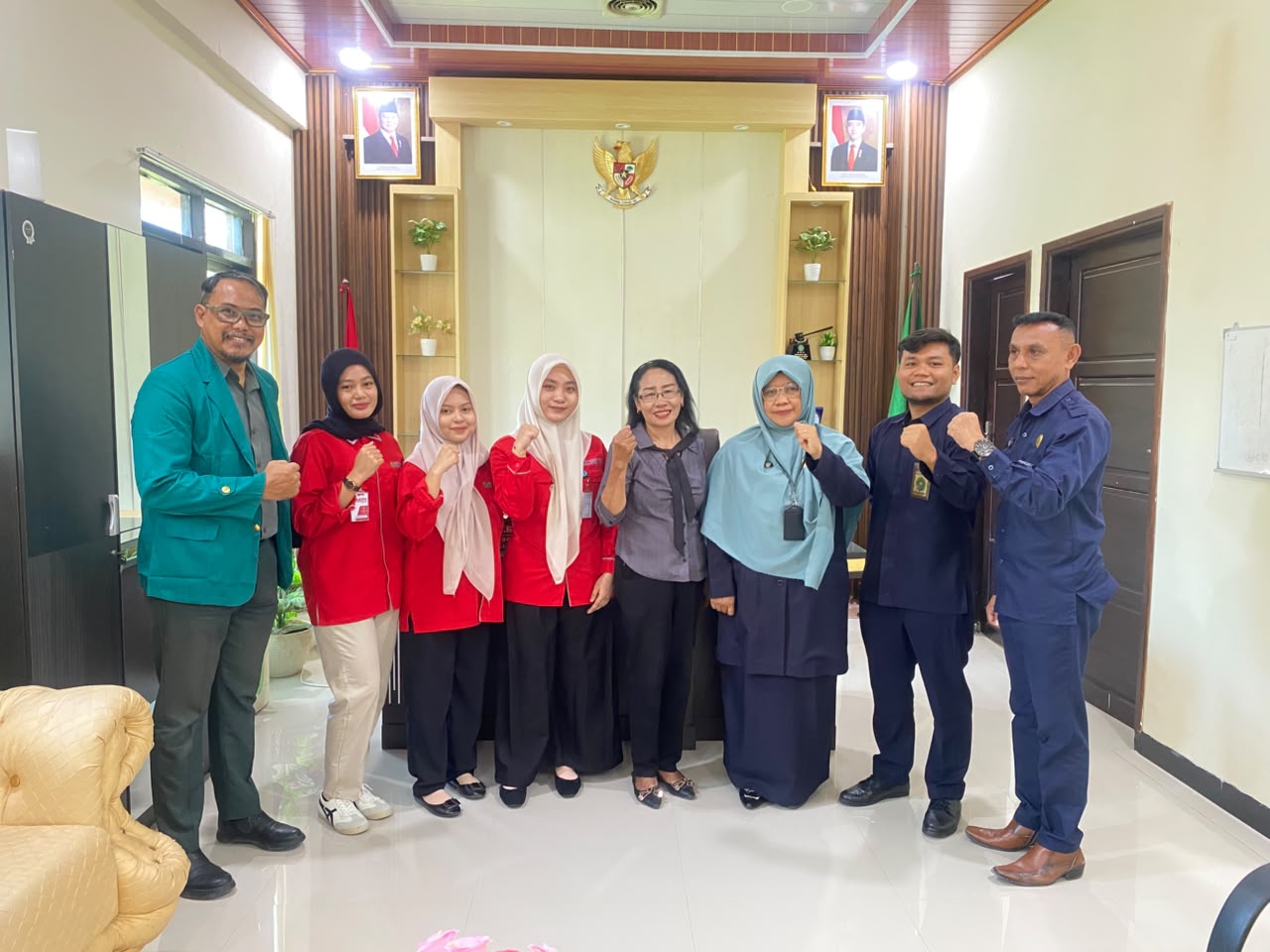 Apresiasi atas Sinergitas Pelaksanaan KKPH PA Poso Terima Penghargaan pada Penarikan Mahasiswa UNSIMAR 2
