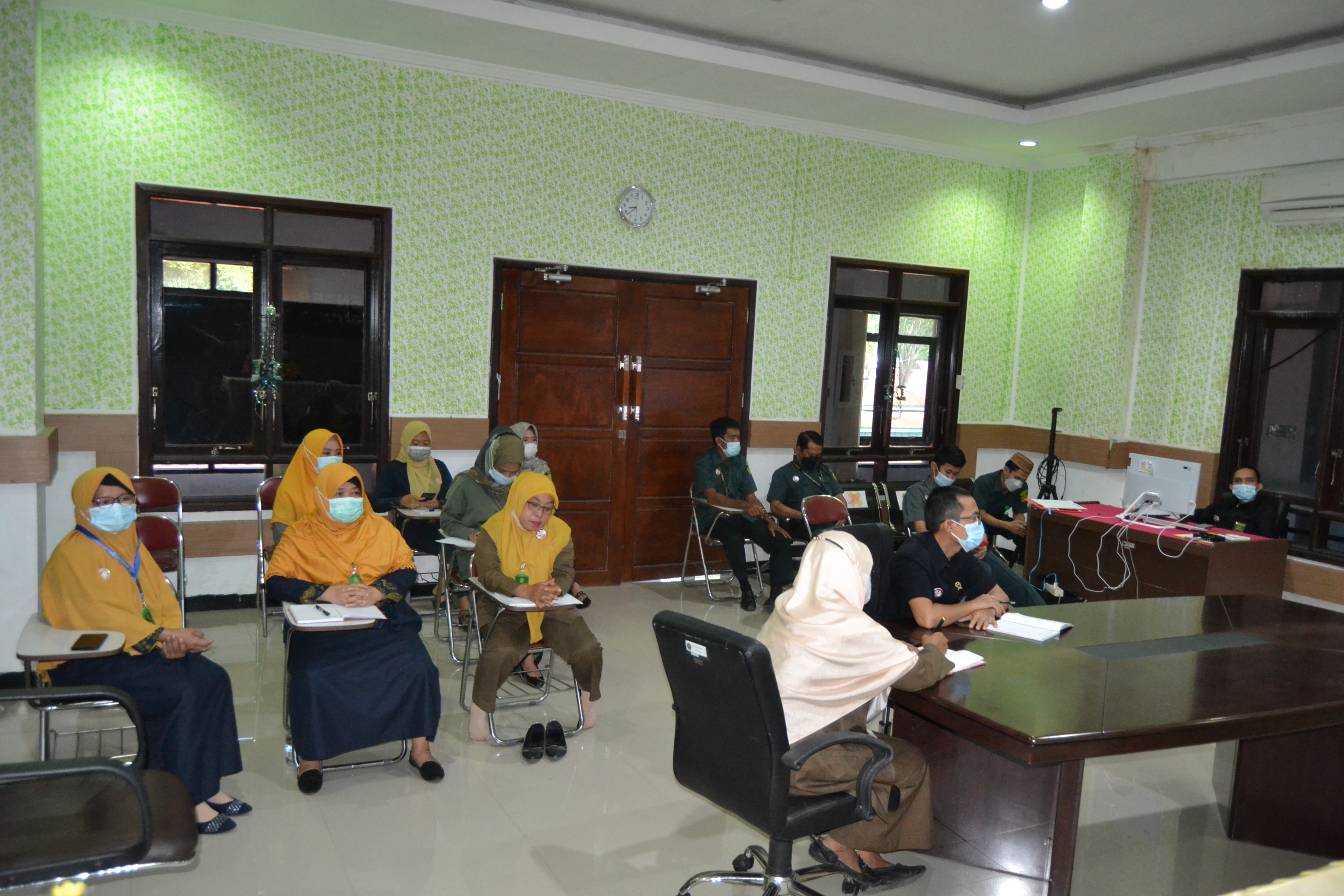 rapat1